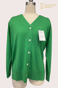 Klasična ženska jopica z gumbi in v-izrezom iz čistega kašmirja | Tovarna vrhunskih pletenin OEM/ODM