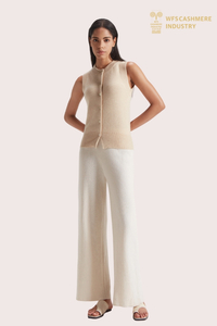 Pr&eacute;miov&yacute; d&aacute;msk&yacute; kardigan z čist&eacute;ho kašm&iacute;ru na knofl&iacute;ky | Zak&aacute;zkov&yacute; dodavatel &uacute;pletu OEM/ODM